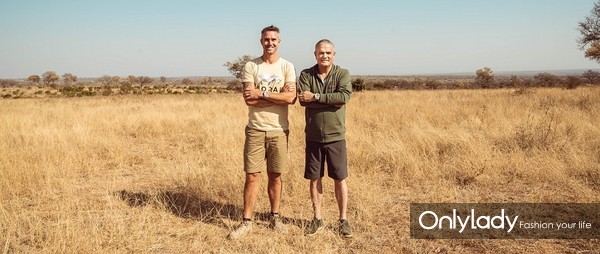 11.ʿ֪ƱƷHUBLOT뿭·ƤɭKevin PietersenSORAISave Our Rhinos Africa and India֯ЯֺڱϬţ