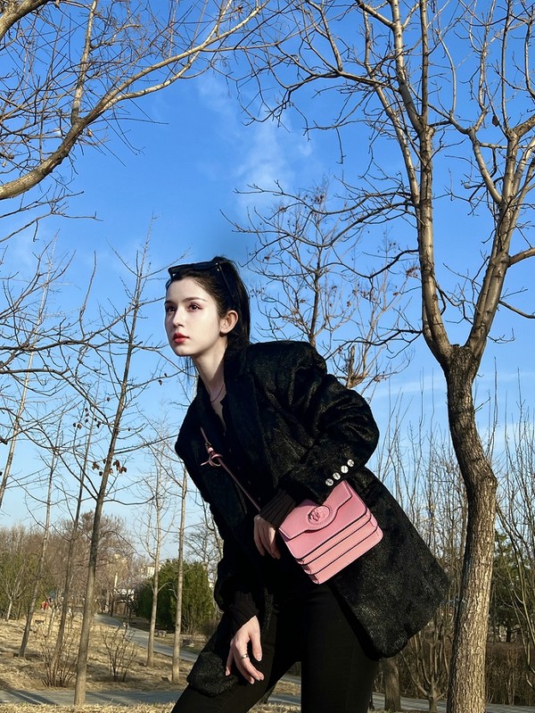 Hanikezi-Versace La Medusa Shoulder Bag
