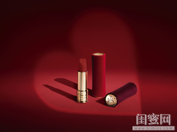 蘭蔻·愛的現場秀上海站限時呈現 新聞稿用圖-03 「黑桃紅心」絲絨限定唇膏（產品）